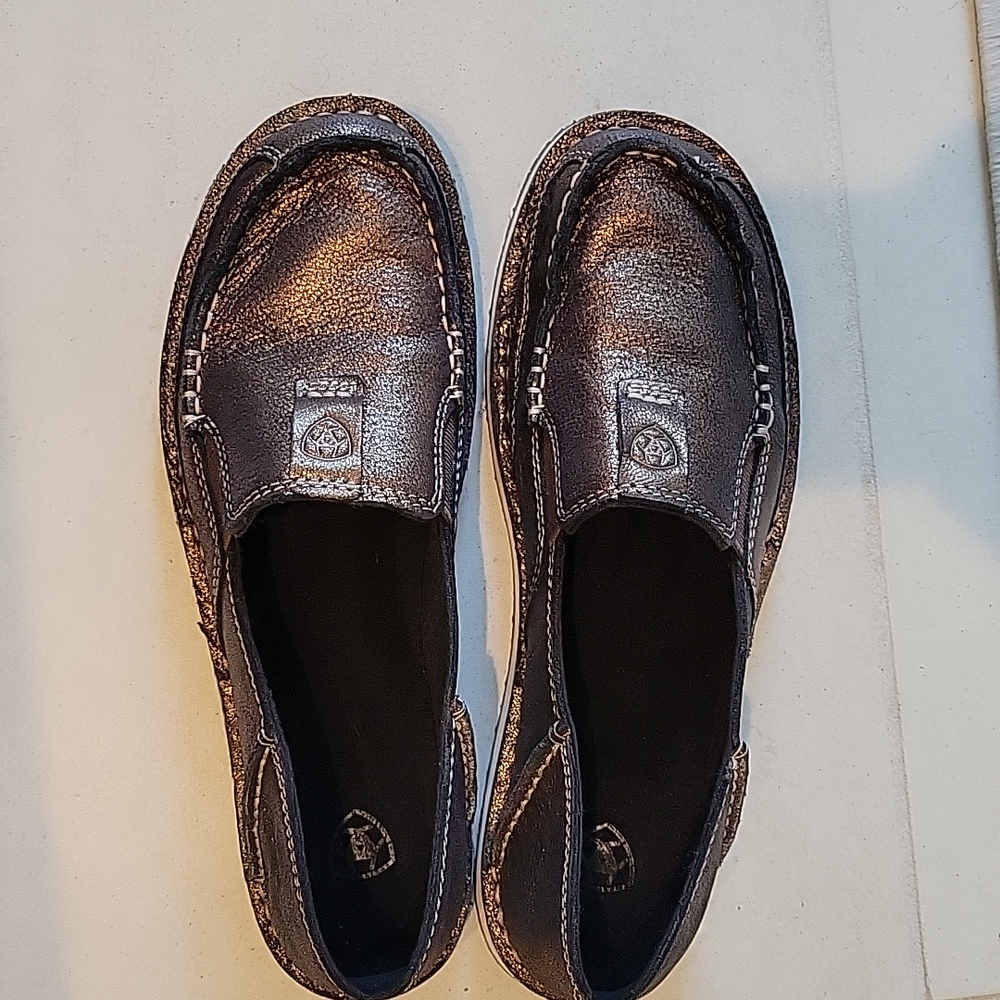 Ariat Cruiser Bronze 8.5 new without tags